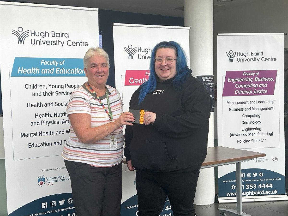 Congratulations to Larissa McGuigan who is this years lucky winner of the National Student Survey Draw🍀 As part of the National Students Survey (NSS) campaign, all HBUC undergraduates who complete the survey are entered into a prize draw to win £100 Amazon Voucher!