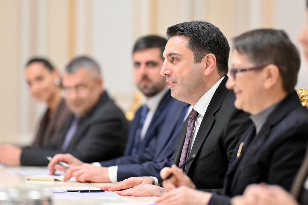 Thanks to @AlenSimonyan and the Armenian delegation to the @OSCE Parliamentary Assembly for an insightful discussion on the important role of parliamentarians in the ongoing peace process, as we conclude @OSCE24MT’s visit to #Armenia.

#Malta’s OSCE Chairpersonship will continue…