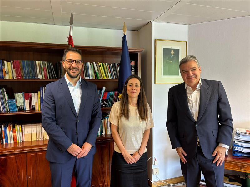 Forética (@foretica) on Twitter photo 🏛️🤝 Esta mañana hemos celebrado una reunión con la Dirección General de la Economía Social y de la RSE, órgano directivo del Ministerio de Trabajo y Economía Social (<a href="/empleogob/">Ministerio Trabajo y Economía Social</a>).
@GermanGranda, Director General de <a href="/Foretica/">Forética</a>, y <a href="/RicarTruji/">Ricardo Trujillo</a>, Director de Impacto Social y Capital 🏛️🤝 Esta mañana hemos celebrado una reunión con la Dirección General de la Economía Social y de la RSE, órgano directivo del Ministerio de Trabajo y Economía Social (<a href="/empleogob/">Ministerio Trabajo y Economía Social</a>).
@GermanGranda, Director General de <a href="/Foretica/">Forética</a>, y <a href="/RicarTruji/">Ricardo Trujillo</a>, Director de Impacto Social y Capital