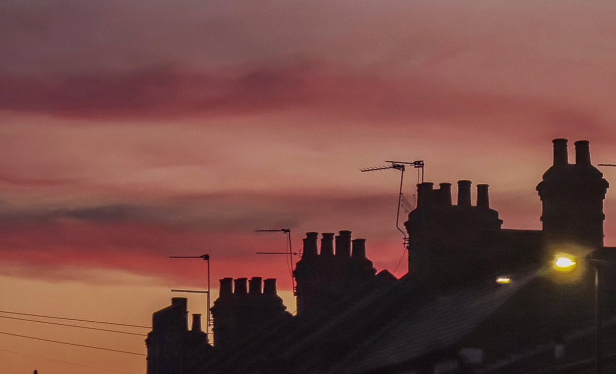 abscido - Cut off
Last night’s rosy hues and chimneys 
#Gallery365in2024Dailyprompt