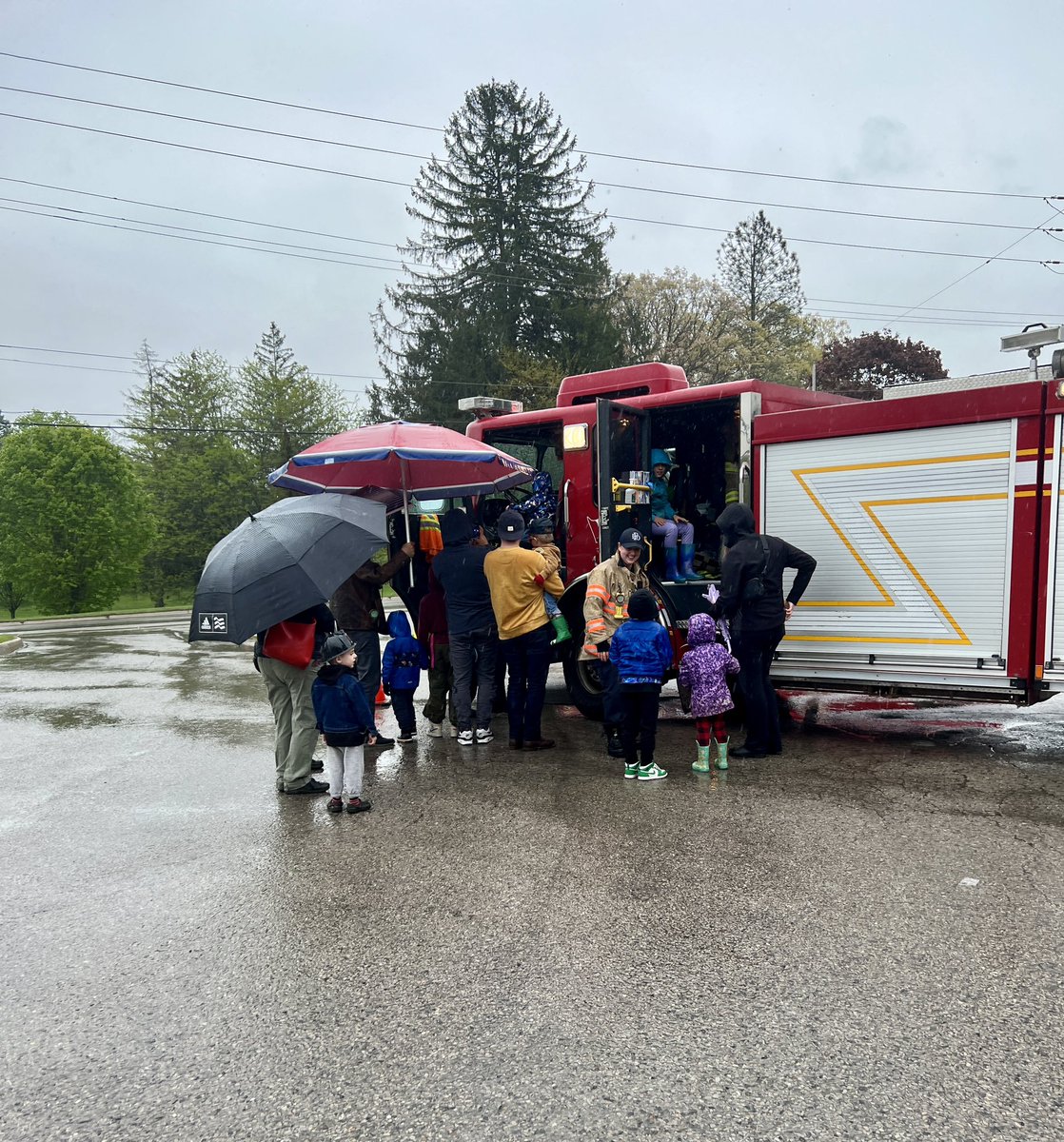 Approximately 2500 Londoners came out to visit with us and our community partners at the @CityofLdnOnt #EPWeek2024 Open House this past Saturday. 🚔🚑🚒 We sure enjoyed this opportunity to share fire prevention & life safety information with you all! #beprepared #ldnont