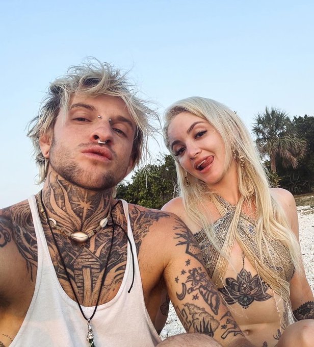 1 pic. Happy Birthday to my favorite human in the world @LolaFaeXXX ! ???? thanks for lettin’ me love