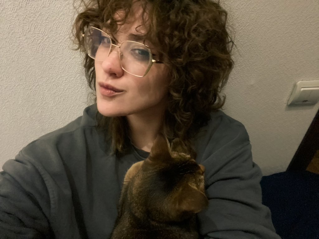 alphareihoy's tweet photo. че может кто забыл как я выгляжу https://t.co/i21S9ndX4z