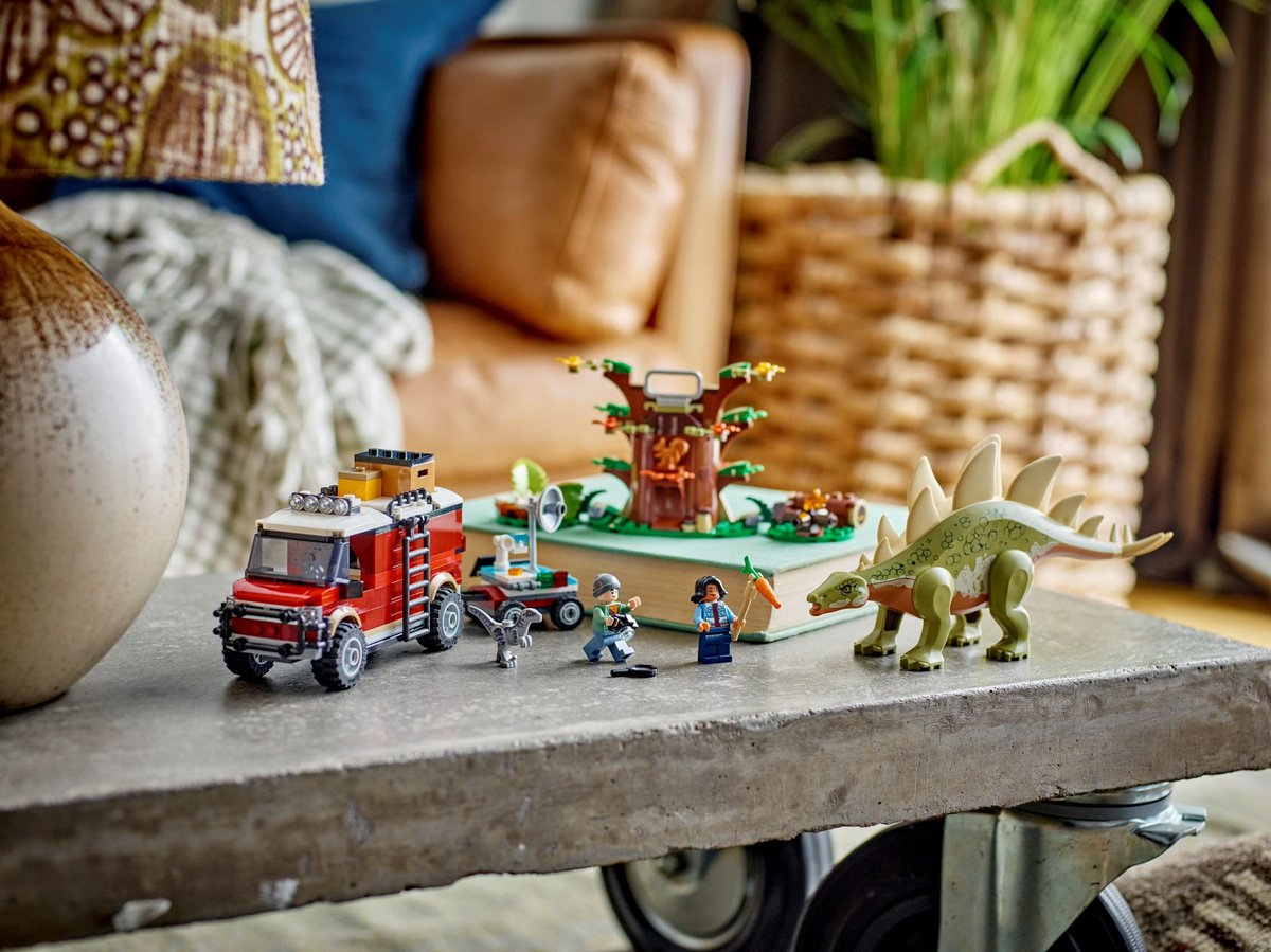 New LEGO Jurassic World Stegosaurus Discovery set revealed! Release: August 1st Price: $64.99 Pieces: 420 #legonews #legoleaks #lego #JurassicWorld