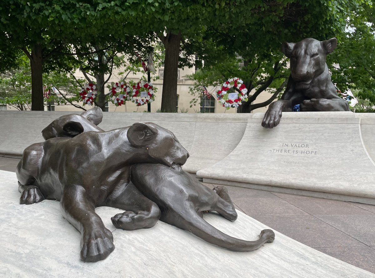 The National Law Enforcement Officers Memorial in #WashingtonDC honors federal, state, and local law enforcement officers who made the ultimate sacrifice. Two marble walls are inscribed with the names of more than 22,000 officers who died in the line of duty. #PoliceWeek