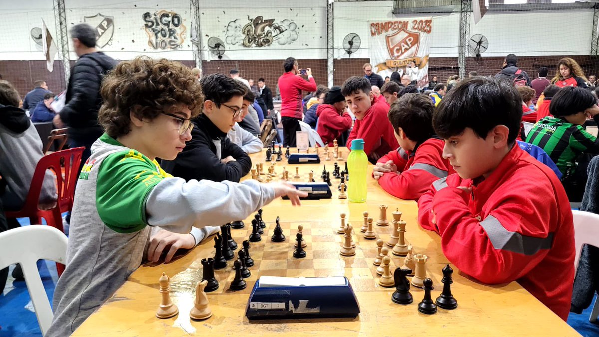 #Ajedrez: salimos campeones en la máxima categoría de la Copa AFA🔰♟️ El equipo, que se consagró este domingo, estuvo integrado por el Maestro Fide (MF) Andres Pérez Candelas, el también MF Ignacio Fernández Mazetti y el juvenil Matias Villordo, quien ya fue subcampeón argentino