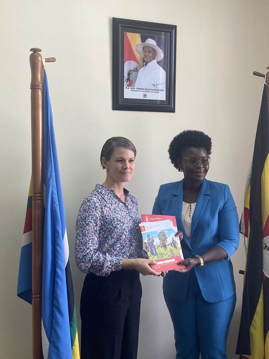 Uganda plays a crucial role as refugee host. Last week Ambassador Signe Winding Albjerg met with Hon. @LillianAber to discuss joint efforts towards refugee response, durable solutions & The Comprehensive Refugee Response Framework ahead of Hon Aber’s visit to Denmark today