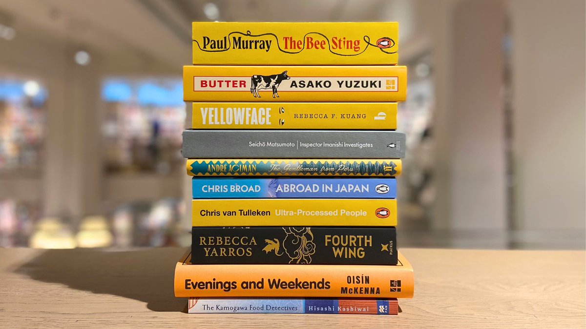 Charing Cross Road TOP TEN just dropped and it was all ⭐yellow⭐ This week's bestsellers are: The Bee Sting by #PaulMurray @PenguinUKBooks Butter by #AsakoYuzuki tr #PollyBarton @4thEstateBooks Yellowface by @kuangrf @BoroughPress