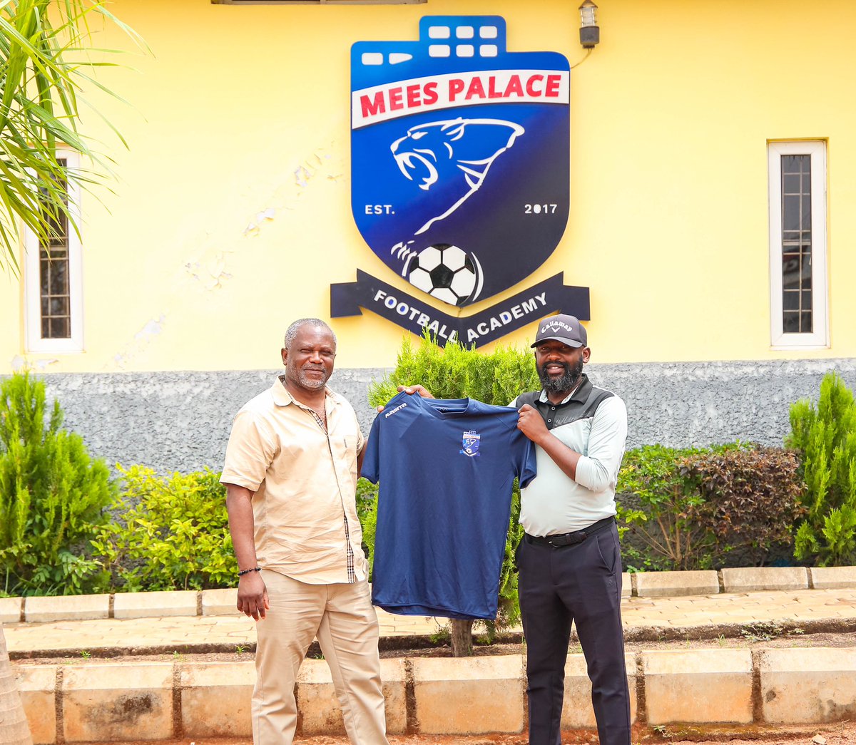 We were delighted to welcome Christopher Danjuma, the Women's National U20 Coach, for a special visit. Our coaches benefited significantly from his extensive knowledge and experience, making it a truly memorable day.