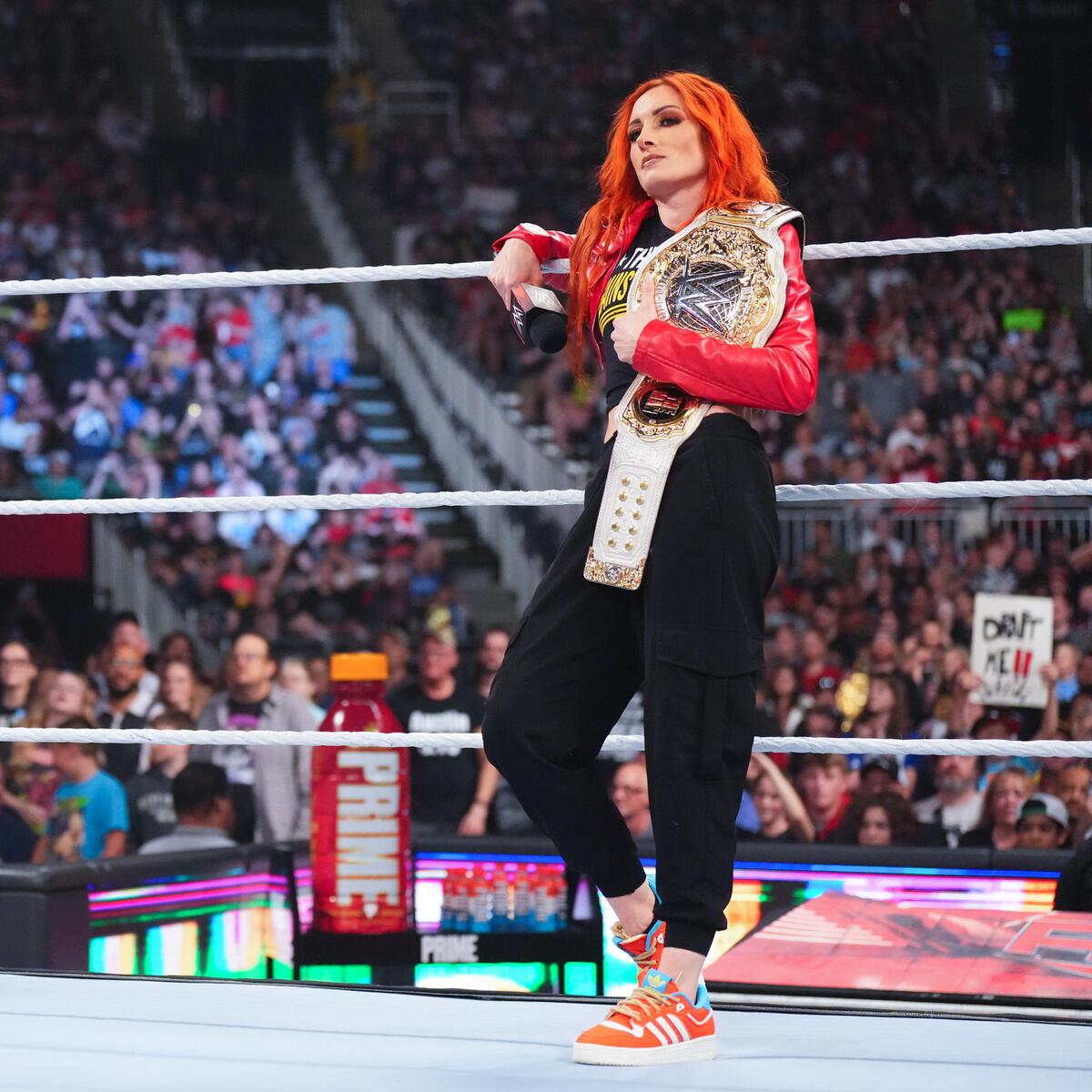 BeckyLynchNet's tweet photo. Daily photo (@BeckyLynchWWE)  #BeckyLynch #TheMan #BigTimeBecks #WWE #WWERaw https://t.co/219P5kM7p0