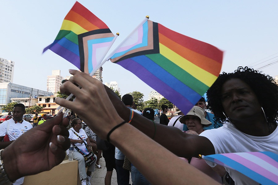 Jornada defiende #derechos de la comunidad #LGBTIQ+ cubana. Diálogo académico, activismo social, cultura y acción comunitaria se unen nuevamente para la XVII edición de la Jornada Cubana contra la Homofobia y la Transfobia, organizada por @CenesexCuba.👉🏽shre.ink/8B17