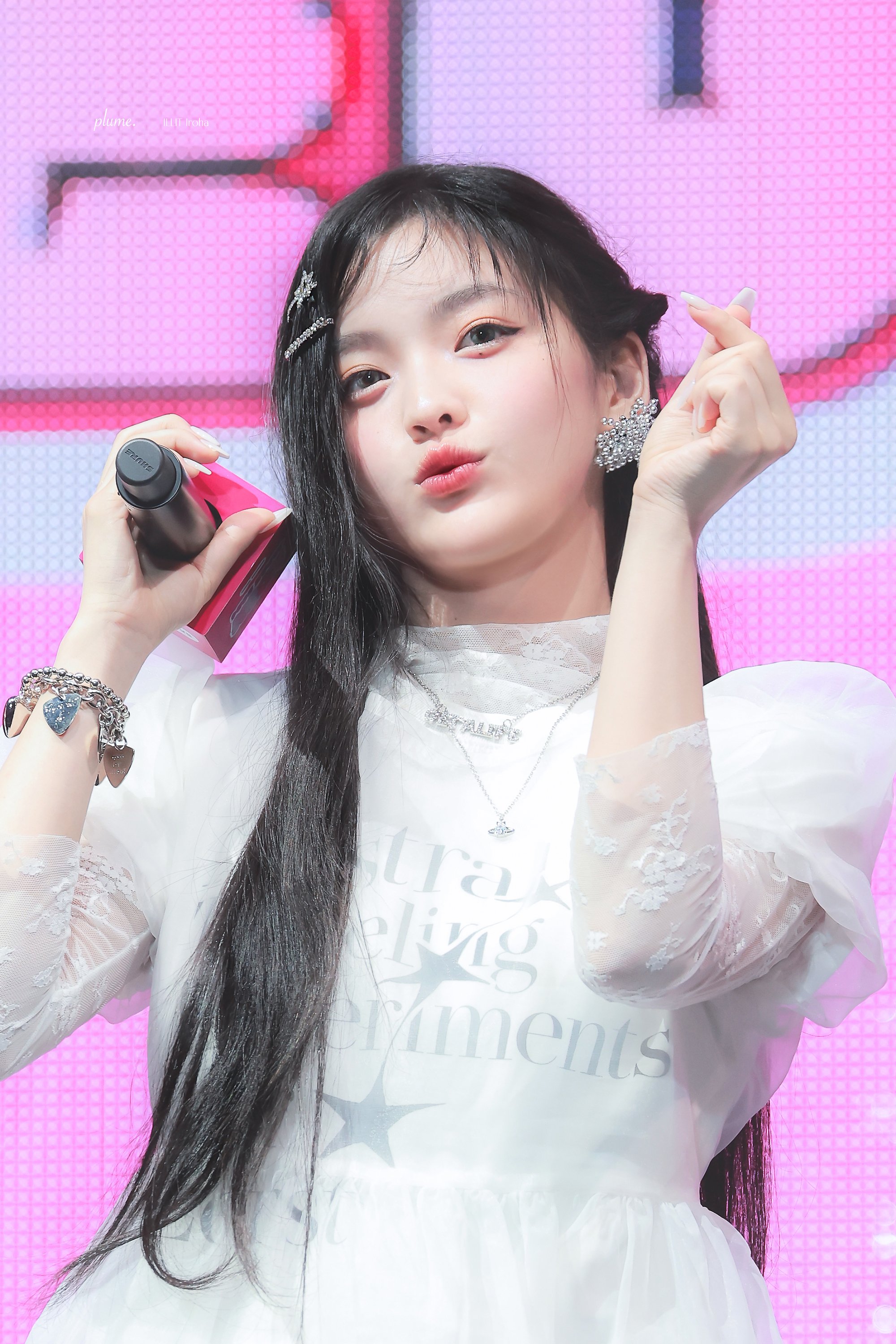 ILLIT IROHA 이로하 on X: 