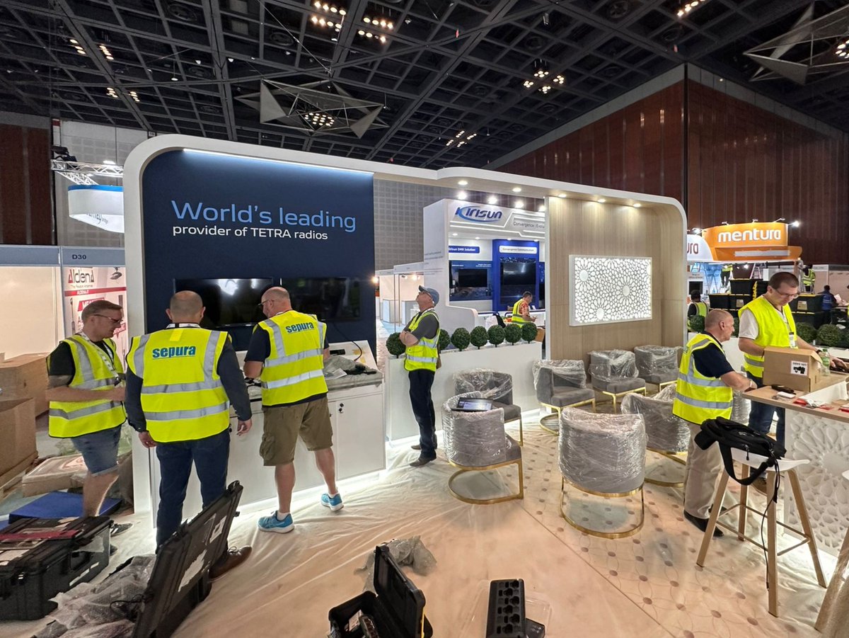 Hello from Dubai! The Sepura team is busy adding the final touches to our stand for #CCW24.

Join us tomorrow on stand C20 to see our portfolio of #CriticalCommunications solutions, including the new SCL3 broadband hand portable 🤩

@CritCommsSeries