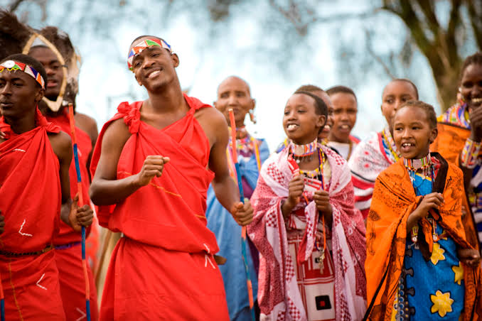 #NP Kenya @BoysChoirKenya on #TheKazbah981 with @oluwaseun_ro Listen Live: smoothlive.smooth981.fm:8000/smoothlivefm128 ❤💙🤍 #Smooth981 #LoveMusic #LoveLife #SmoothFmLagos