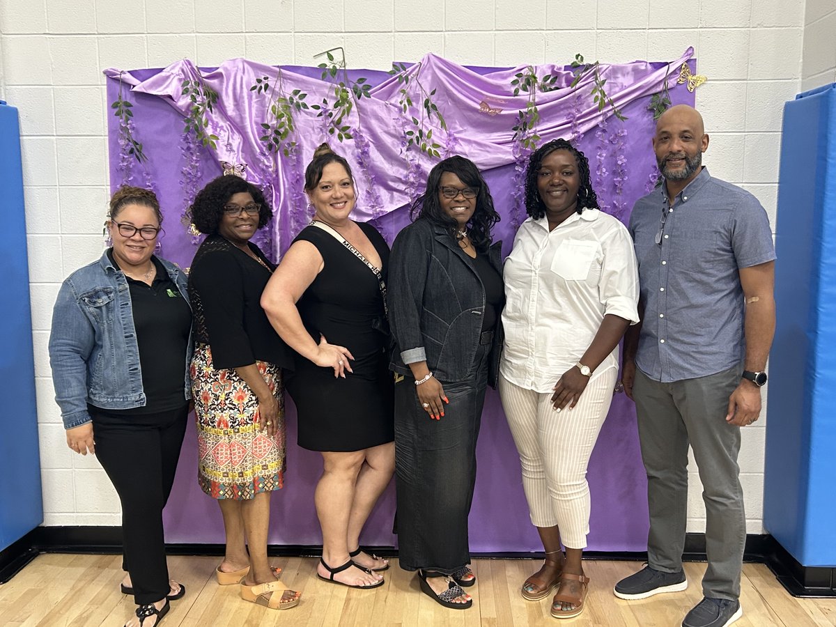 Our incredible Regional Manager, Erica Clark, and her Local Agents in Charlotte, NC hosted an amazing #motherday Event last Friday! 🌸📷 

Comment what event you hosted for your Beneficiaries last week! 📷

#AdvocateforAgents #AdvocateHealthAdvisors #MedicareAdvantage