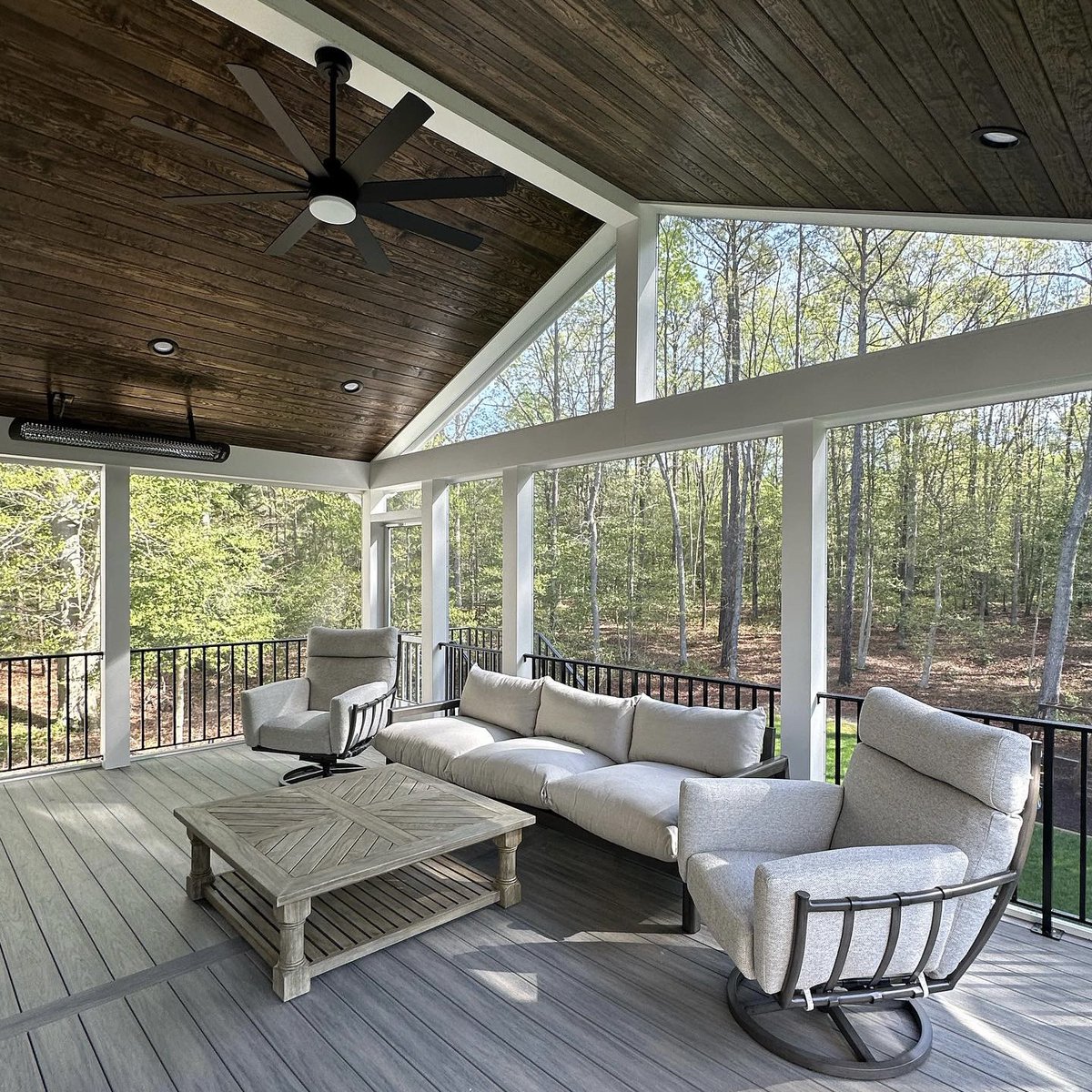 Lester Contracting LLC finished this gorgeous screened porch in VA! ☀️🪛 The sunlit, spacious area is an ideal spot for family gatherings. Excellent work! 👏🏠

Swipe to see another photo. ➡️

#screeneze #porchlife #nospline #outdoorliving #spring