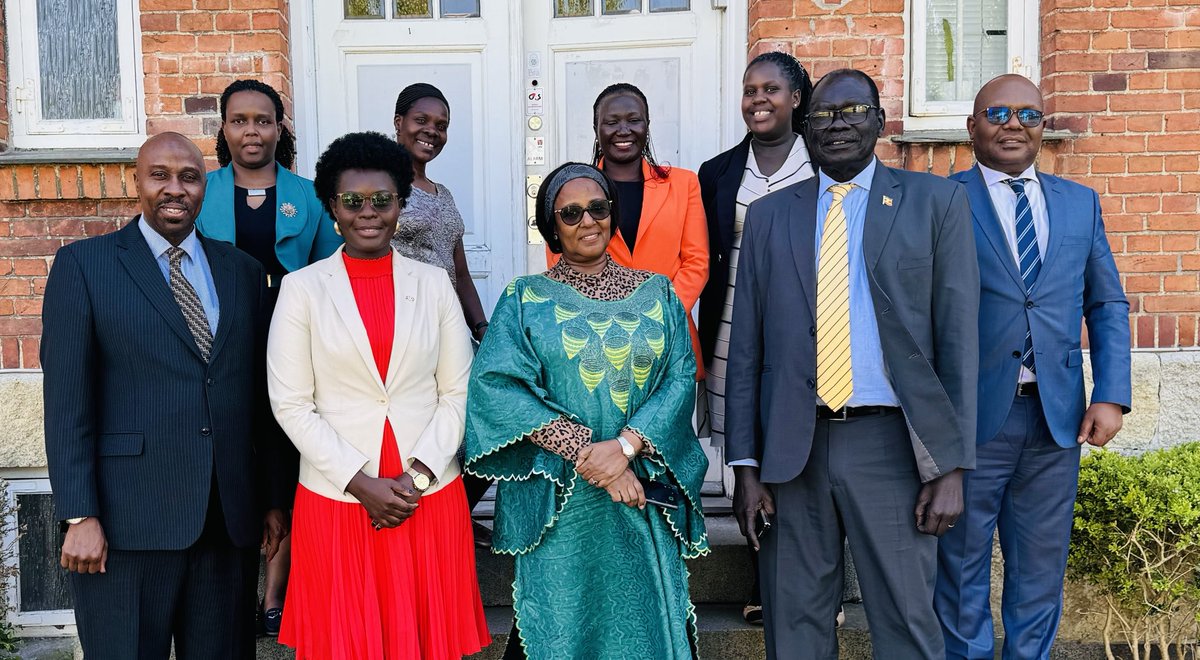 Hon Min Hilary Onek, ⁦@Asiimwedw1⁩ and I were hosted over lunch by H.E. Margaret Otteskov at our Embassy in Denmark. We were happy to learn about the interventions underway to support our economy though the embassy needs immediate infrastructural rehabilitation.⁦⁦⁦