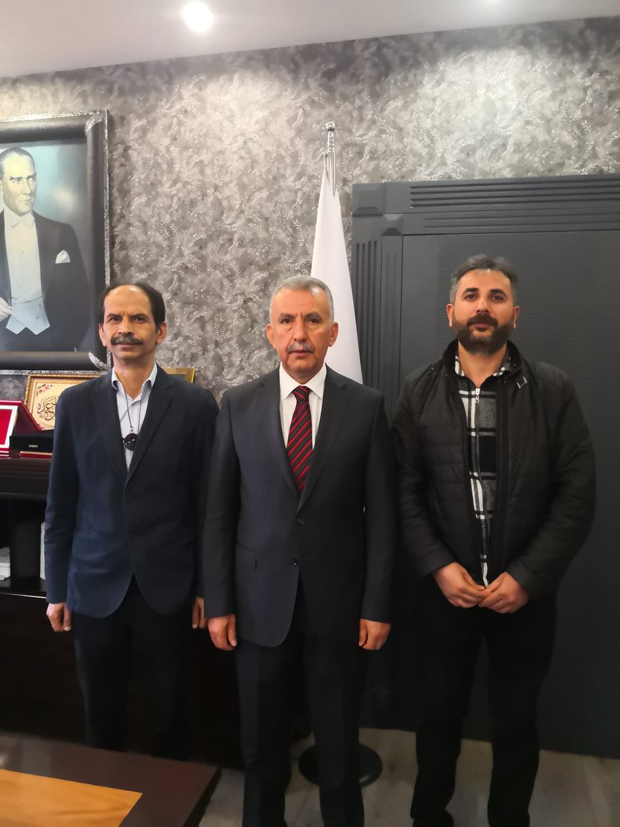 Taşeron İş Sendikası Yönetim Kurulu Başkanı Orhan KARAGÖZ ve Sendika Saymanı İbrahim AKTAŞ hayırlı olsun dilekleri ile ziyarette bulundu. Nezaket ve samimiyetleri için teşekkür ederim.