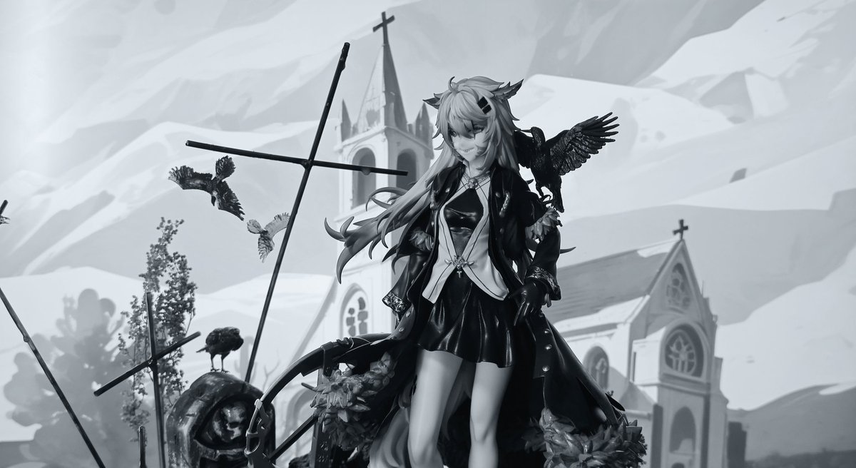 [明日方舟-拉普兰德·典雅恶兆Ver]GK涂装

喜欢双狼，德狗叫朋友做了还在路上，于是就涂了拉狗
还是有点小翻车，面部得更精细点，不过感觉这次地台做的倒是挺好的。

眼睛这次做的是追视眼
PS:小米手机拍照真不行
#Arknights #拉普兰德 #明日方舟