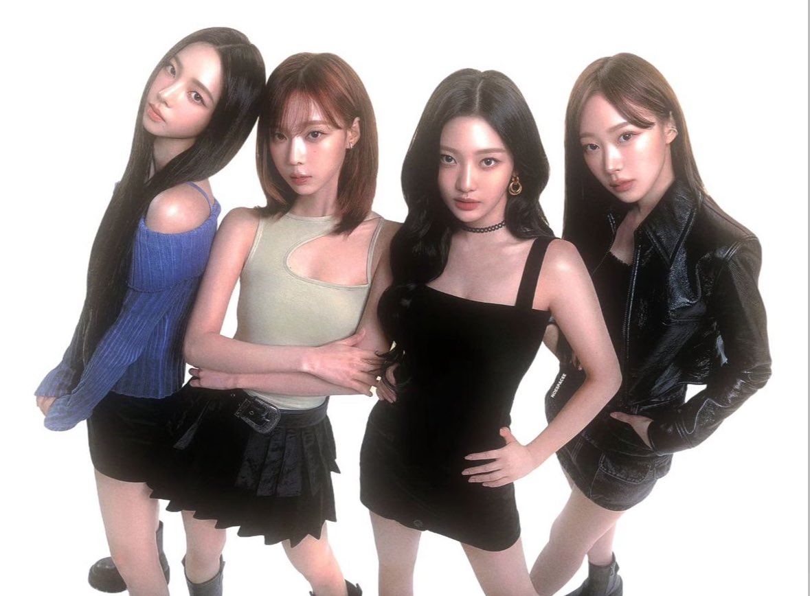 hib0bb1's tweet photo. 언니들 이럴거면 굿즈로 하이라이터를 팔아줘요 https://t.co/1dyrsj9odj