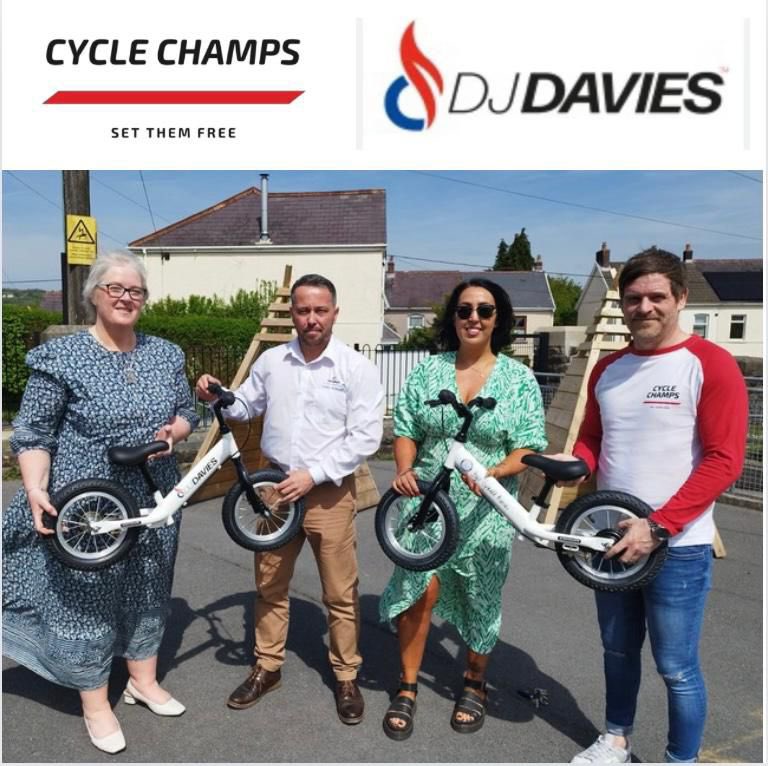 DJ DAVIES tweet media