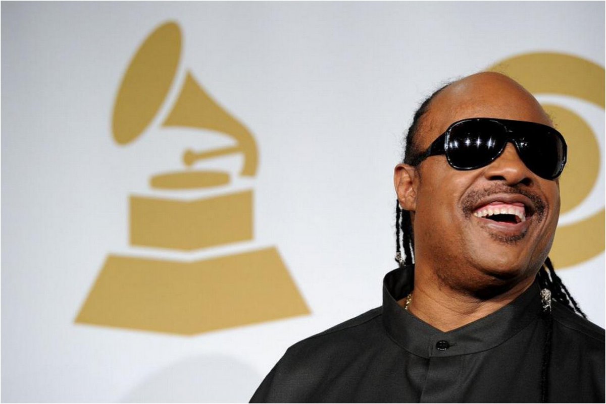 The Ghanaian with the most Grammy Awards 25, Stevie Wonder 🇬🇭