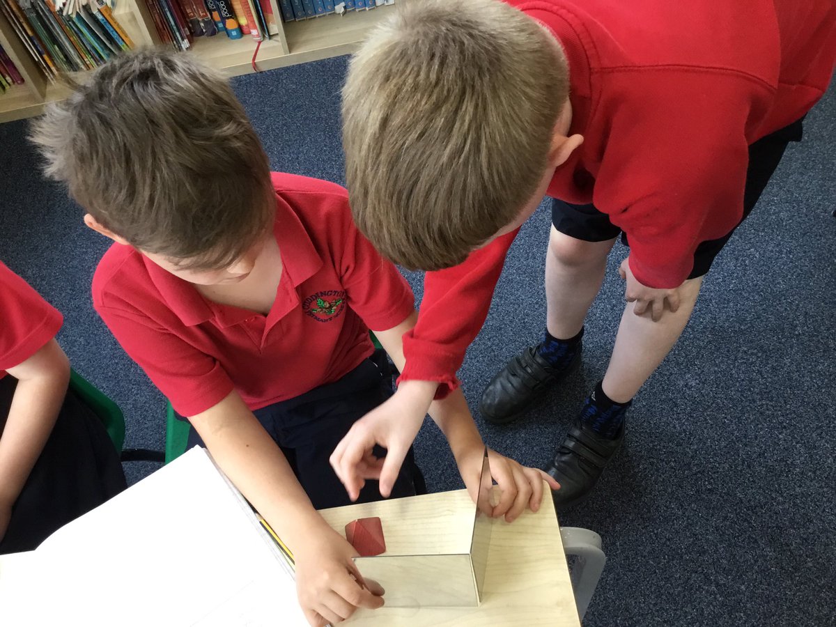 Barn Owls are investigating what happens when you change the angles of mirrors. How many objects can you see? #cuddingtonscience @createlearning_