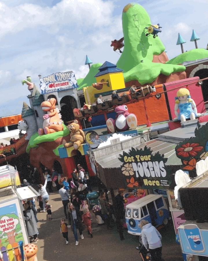 🕐 Just a friendly reminder that we're open daily at 11am, weather permitting! So why not make the most of the sunshine and head on down to see us? 🌈Don't let the sunshine go to waste – come and make some magical memories with us today! See you soon! 🙌🐌