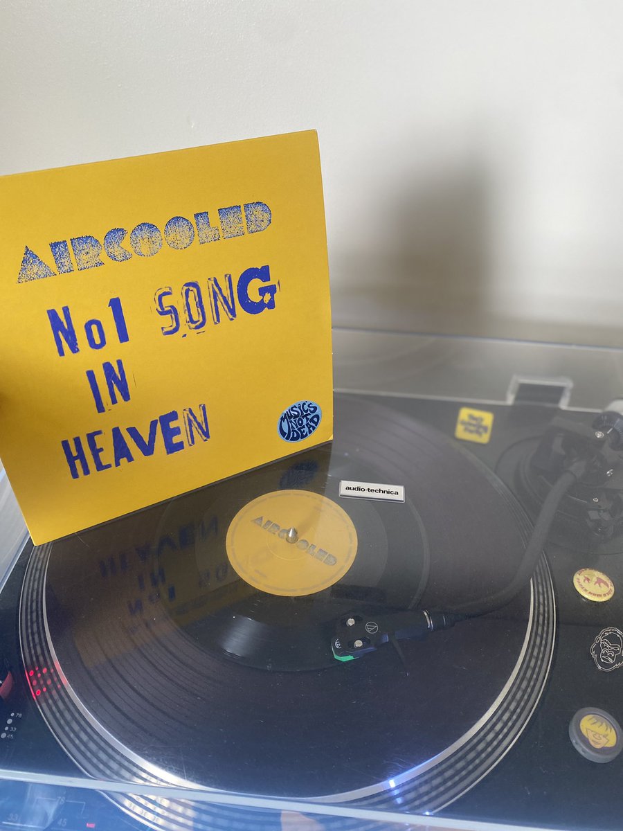 The number one song all over North London Town by <a href="/AircooledM/">Aircooled Music</a> 🎶
😀