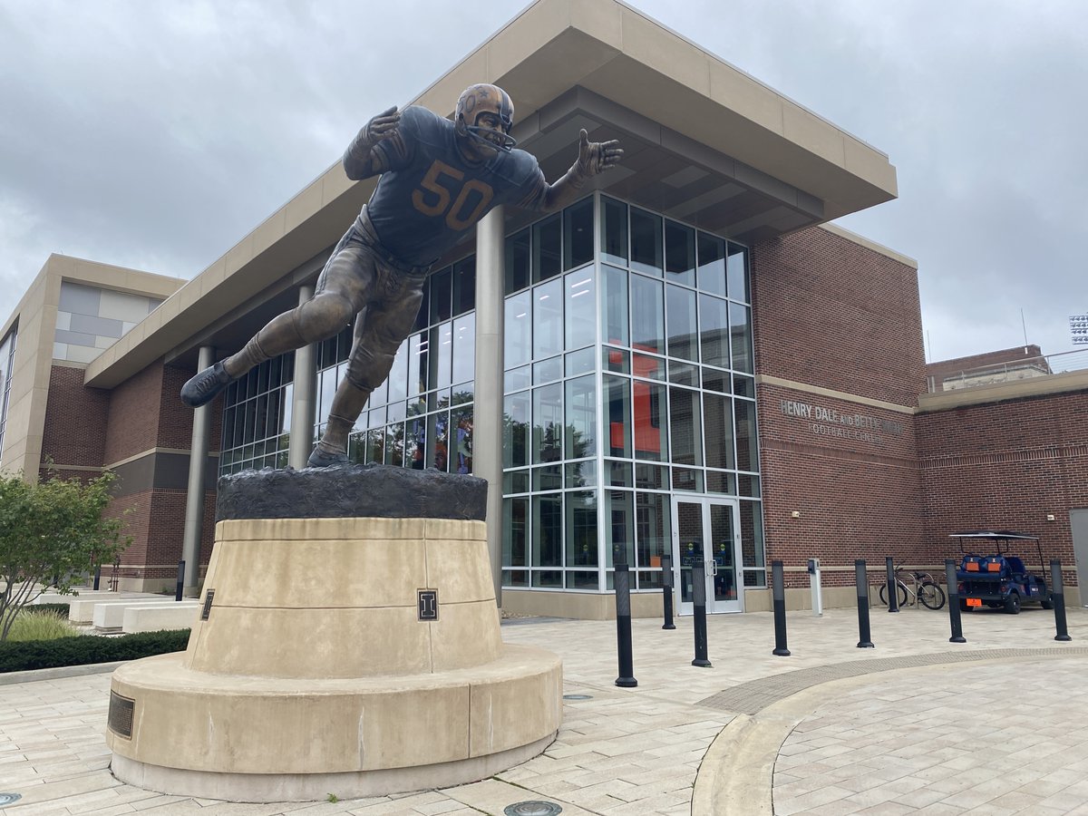 #illini's Smith Football Performance Center again is ranked among @247Sports' 30 best football facilities in the country

READ: 247sports.com/college/illino…