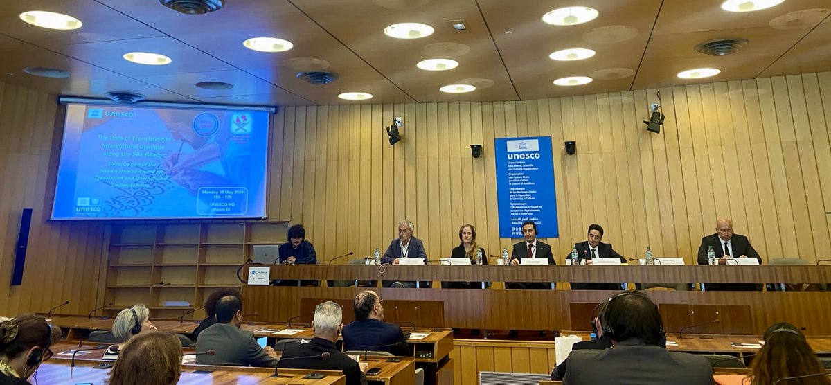 UNESCO_GCCYemen's tweet photo. 📣Happening Now! 
🌍 Explore "The Role of Translation in Intercultural Dialogue Across the Silk Roads" and the significant contributioт of the Sheikh Hamad Translation Prize for Intercultural Understanding. 

🔗 Join online now: https://t.co/ZOLT4snLvt
🔑 Password: 163009 https://t.co/GJuM0StDrS