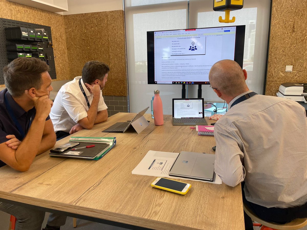 DColLearning's tweet image. Fantastic discussions and sharing at this afternoon’s adaptive teaching ⚡️ SPARK. Staff have engaged with research, designed interventions and evaluated the impact on students.