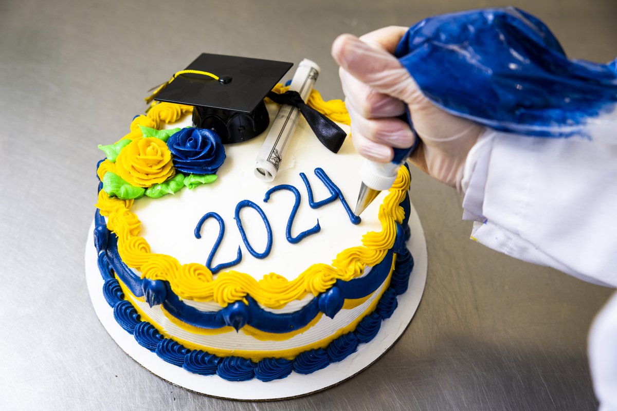 What did the cap say to the tassel? You hang around, I'll go on ahead! 😂 The Market's Bakery is ready to help you celebrate the grad in your life with a selection of cakes for your graduation party! Visit our website for more details at shopmarketbasket.com/baking-up-a-su…