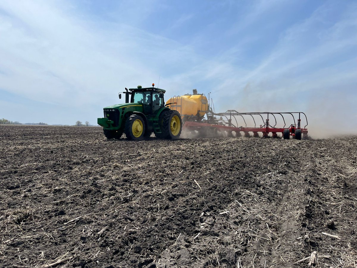 #TempoInField2024
April 25th. Corn planting begins near Lafayette, Minnesota using the Tempo K 24 🌽 

Follow the #Tempo2024 Planting: bit.ly/3UkqSgr