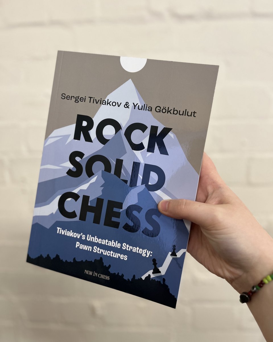 Learn from one of the best! Tiviakov's Unbeatable Strategy: Pawn Structures in Rock Solid Chess🗻 Link in bio🔗 #gazellebooks #newinchess