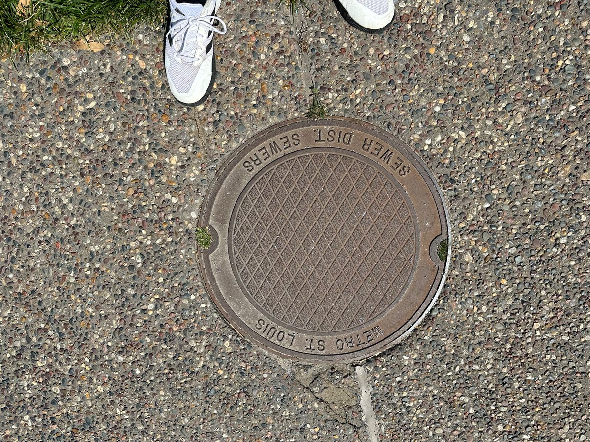 #ManholecoverMonday St Louis