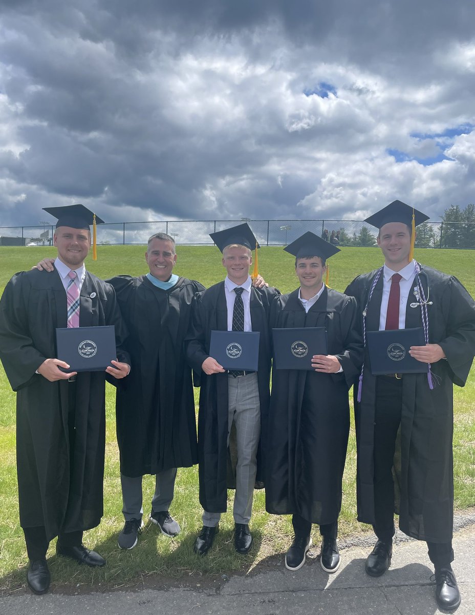 MessiahMBB's tweet photo. Congrats to these 4 guys on graduating this past weekend.๐๐ We thank you for all the hard work and dedication you have given to the program these last 4 years. #messiahmbb https://t.co/y00nI5vZbg