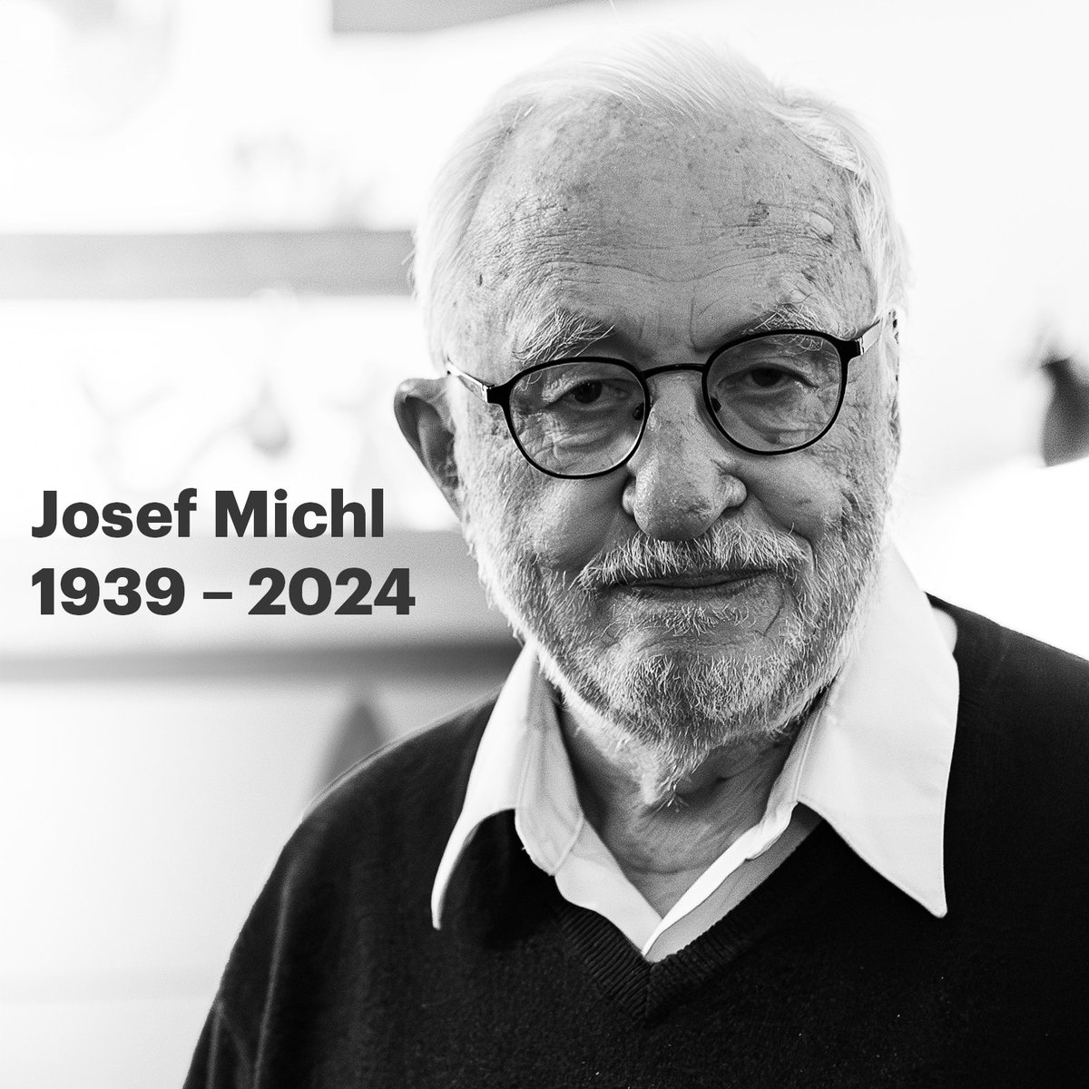 S hlubokým zármutkem oznamujeme, že ve věku 85 let dnes zemřel významný český chemik a vědecká osobnost světového významu prof. Josef Michl. V @IOCBPrague vedl vědeckou skupinu zaměřenou na organickou chemii, současně od roku 1991 do své smrti působil na @cuboulder.

'Byl to…
