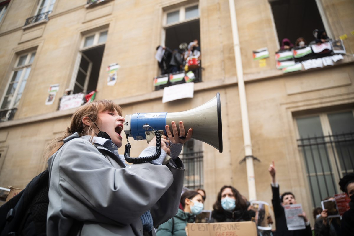 (RÉ)ÉCOUTE📻 Pourquoi se mobilise-t-on ? Retrouvez notre émission sur @franceculture avec Bertrand Badie professeur en relations internationales à @sciencespo, @jsimeant politiste, professeure à l'ENS et @FrancoisRobinet historien, maître de conférences à @uvsq