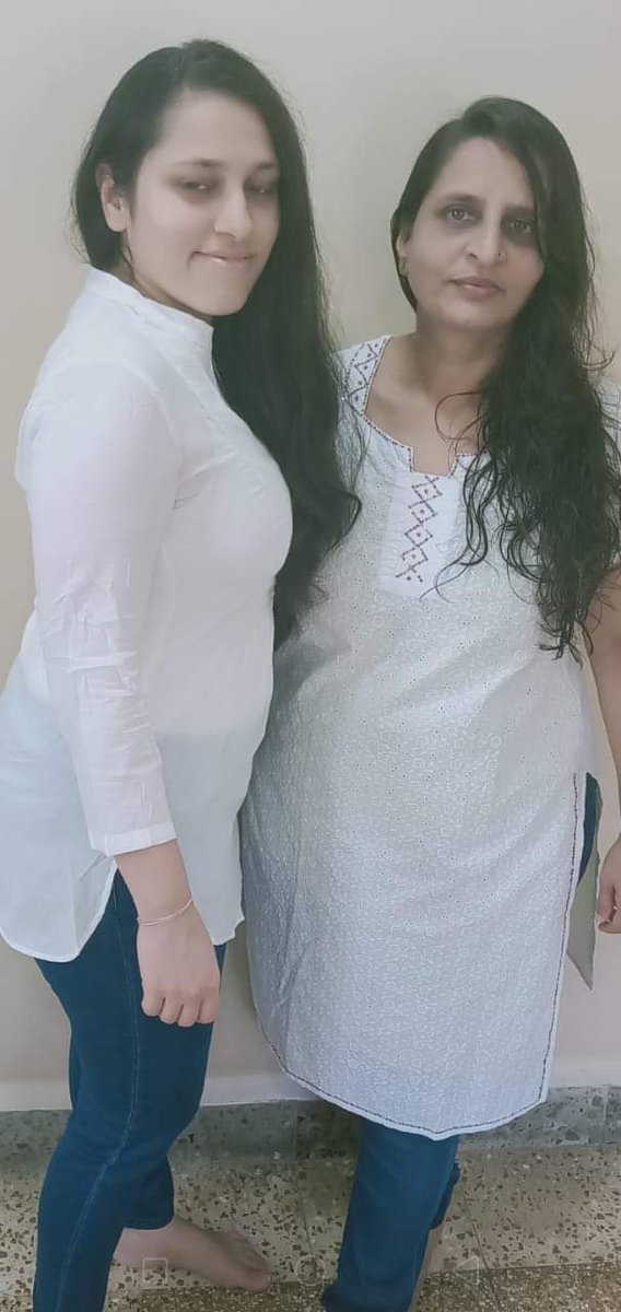 @indigopaints Twinning With Mom @GoldQueenie4
 @SanghviRuchika @SoniSunilChawl3 
#IndigoPaints #ContestAlert #WinWithIndigoPaints #BeSurprised