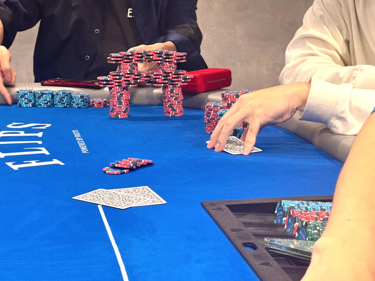 a66aK4PWw0TFoOH's tweet image. #FLIPS プライベートルームを貸切で遊んできました〜♩前半のテキサスホールデムめちゃくちゃ絶好調！後半はまたまた新しいゲーム覚えて､全員でヒィヒィ言いながら遊びました😂FLO8🃏楽しかった〜！
ご飯もドリンクも美味しいのでFLIPS本当おすすめ〜🥰3枚目はチップタワーならぬ､チップ鳥居⛩️