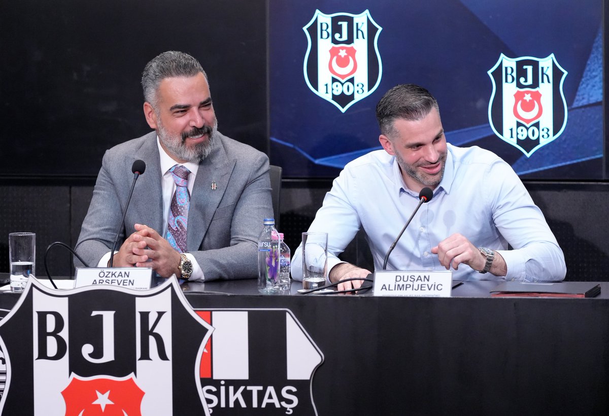 Başantrenörümüz Dusan Alimpijevic İçin İmza Töreni Düzenlendi

🔗 bjk.com.tr/tr/haber/89082