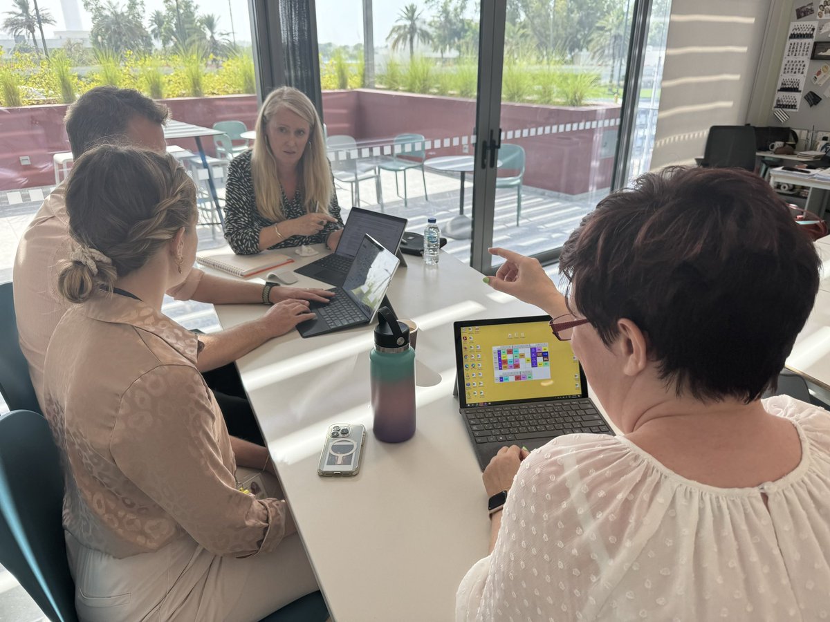 DColLearning's tweet image. Staff sharing key takeaways about the value of grouping, oracy, retrieval, metacognition, challenge and support. Giving time over to develop practice and talk through ideas is essential for teachers, students and the wider learning community. Thanks to all involved @DubaiCollege
