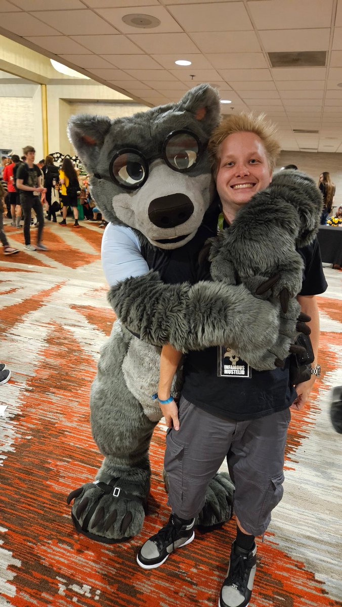 MikachuTuhonen's tweet image. Was able to meet @BearWitGlasses , @Adler_the_Eagle  and @DadHeeler  at
#FWA2024 #FWA24 

Thank you!! ❤️