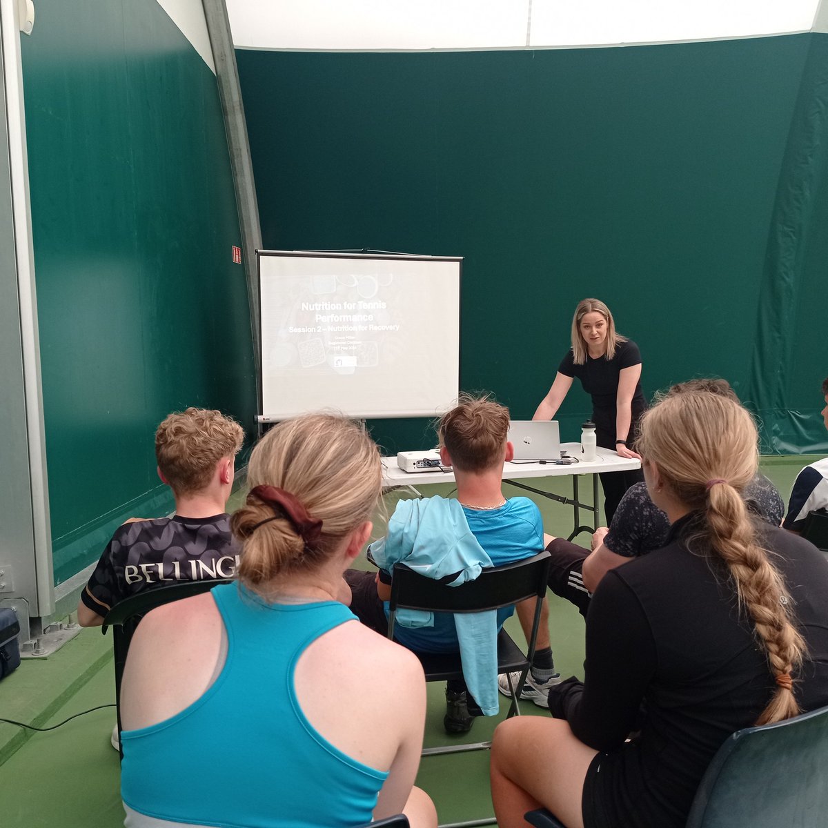 On Saturday players in the National Performance Development Programme had their second session with nutritionist Grace Miller, this time focusing on nutrition for recovery which is key for players🎾 Big thanks to Grace for another informative session with some top tips! #Tennis