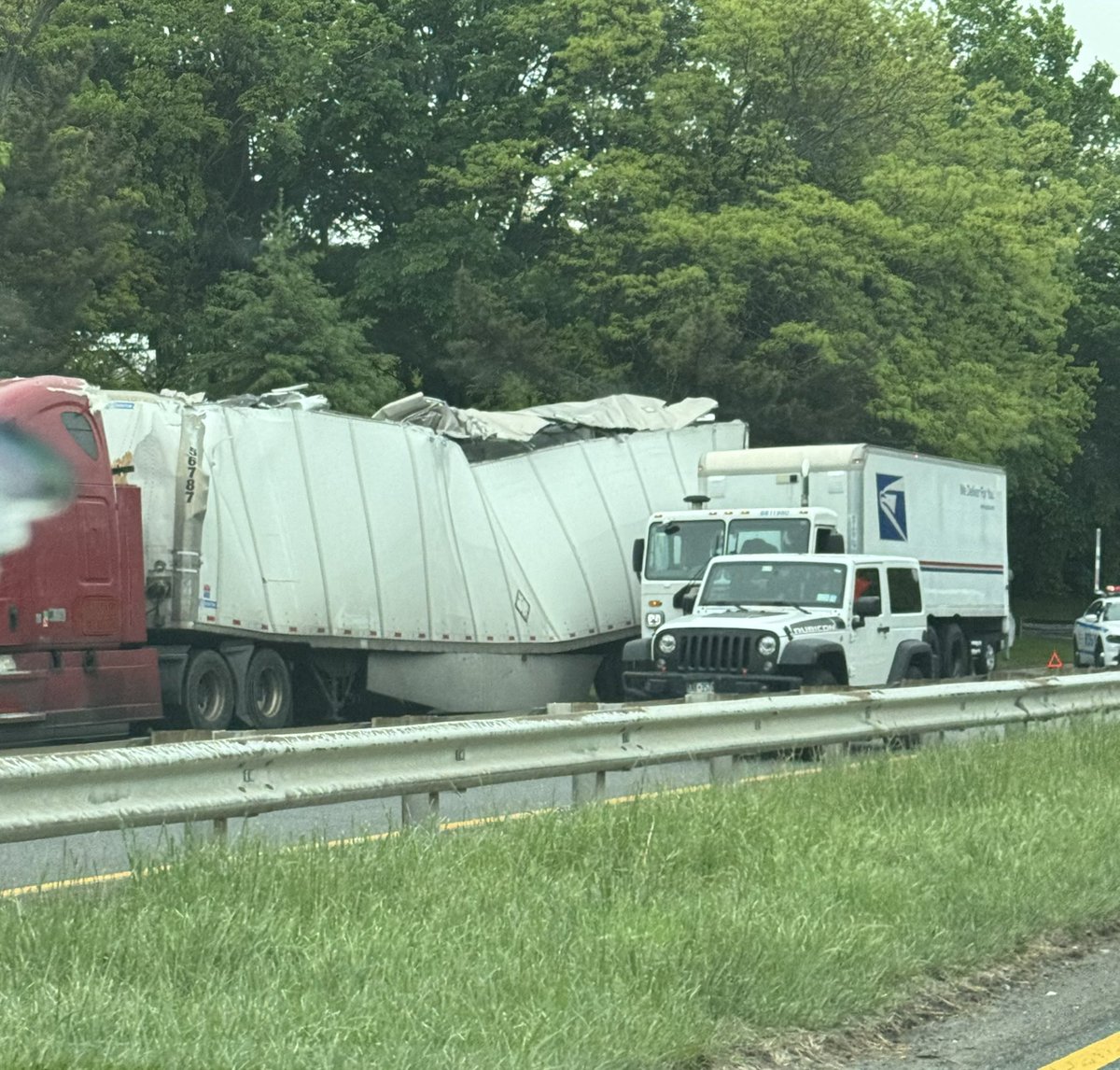 We took today off and are on our way home from birding in Connecticut. Despite signs all over the Hutch warning of low bridges/banning trucks on parkways someone decided to take a risk…