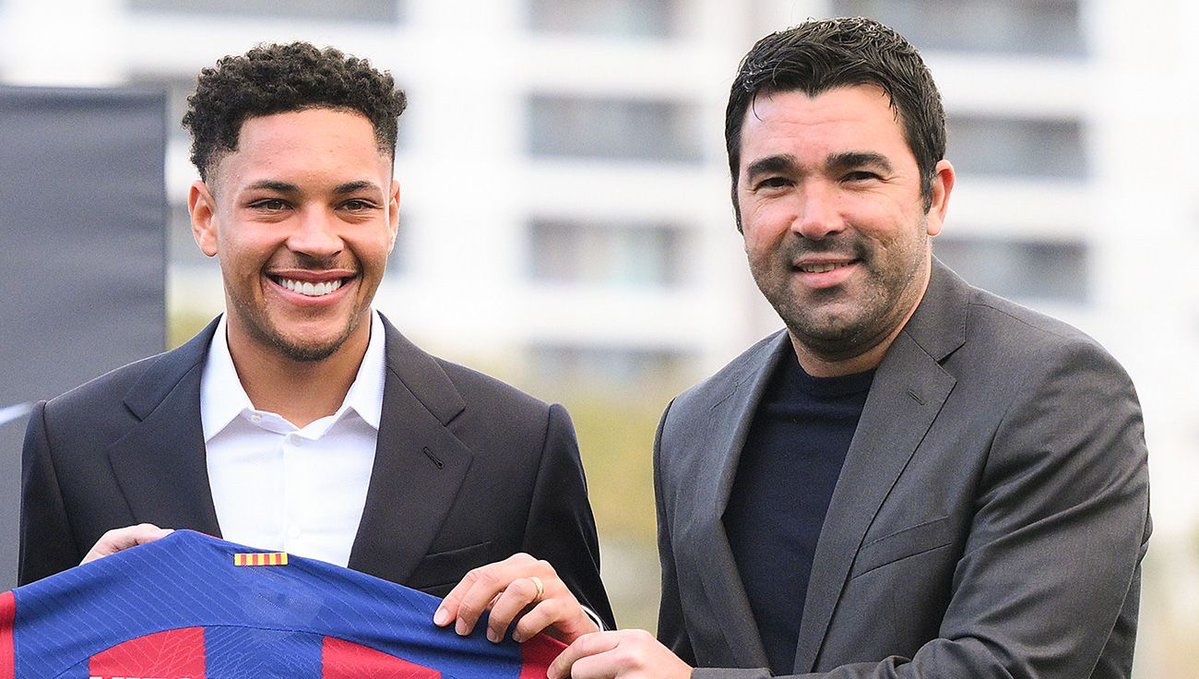 ❗️Deco has decided that Vitor Roque will leave Barcelona this summer, either on loan or on a permanent transfer. The coaching staff don't count on him, and the sporting department agree.

— @QueThiJugues