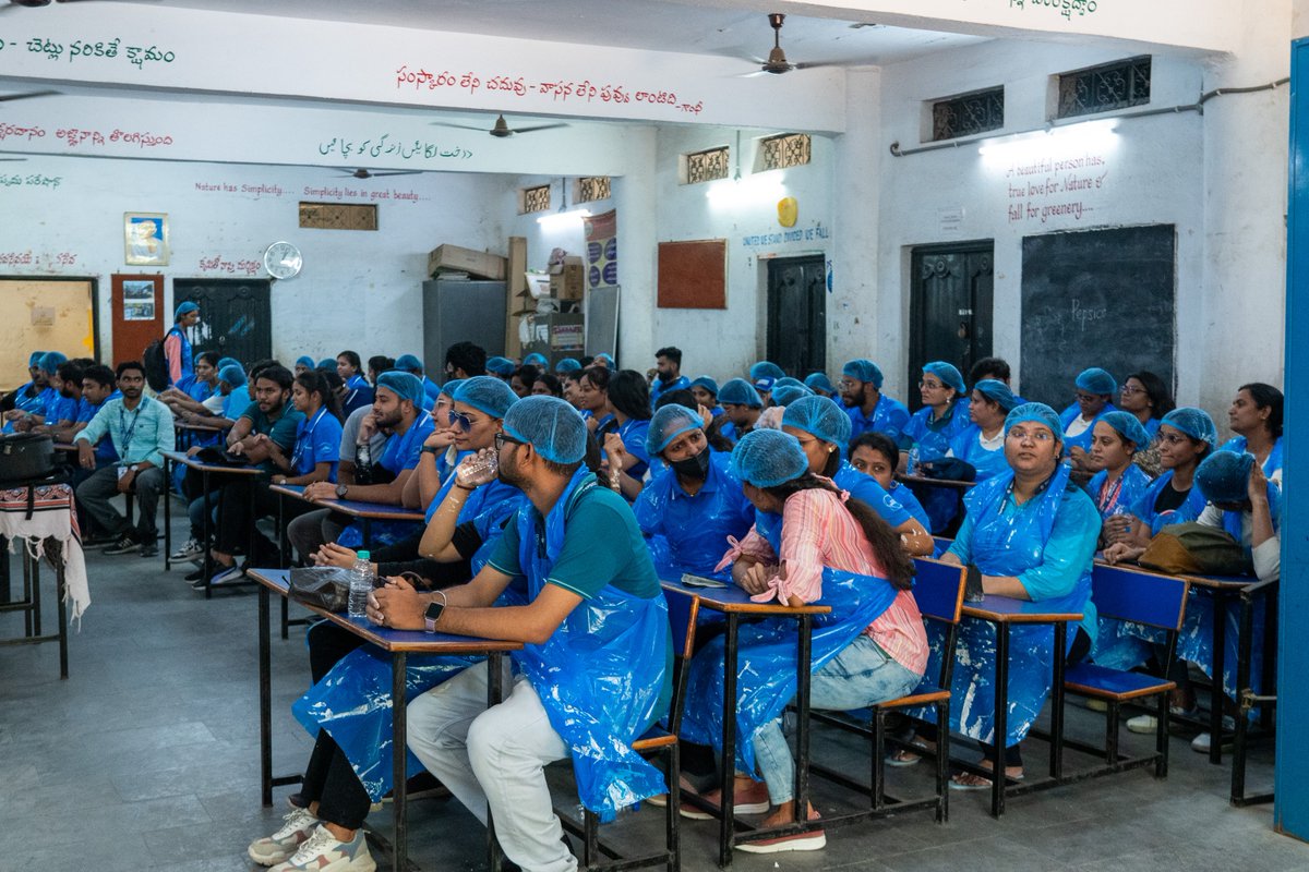 A team of PepsiCo volunteers joined Safe Water Network last month at the Government Girls High School in Moorsrambagh, Hyderabad in Telangana. The volunteers came for the day to paint the walls in the classrooms, all of which were in need of a refresh. #pepsicofoundation