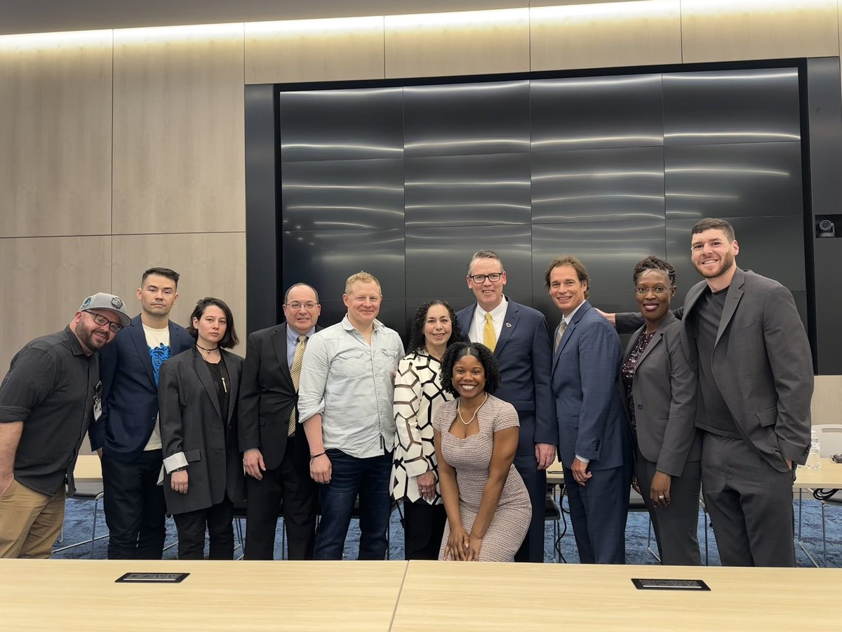 theharrispro's tweet photo. Committed leaders at @MedStarGUH exploring impact of our PSA “You Don’t Know The Half Of It,” @westchestergov @WestchesterDCMH Opioid Settlement investment in #CoOccurringDisorders prevention/treatment & Co-Occurring System of Care enhanced by @samhsagov TREE grant #CODAconnects https://t.co/fIdurjsrfO