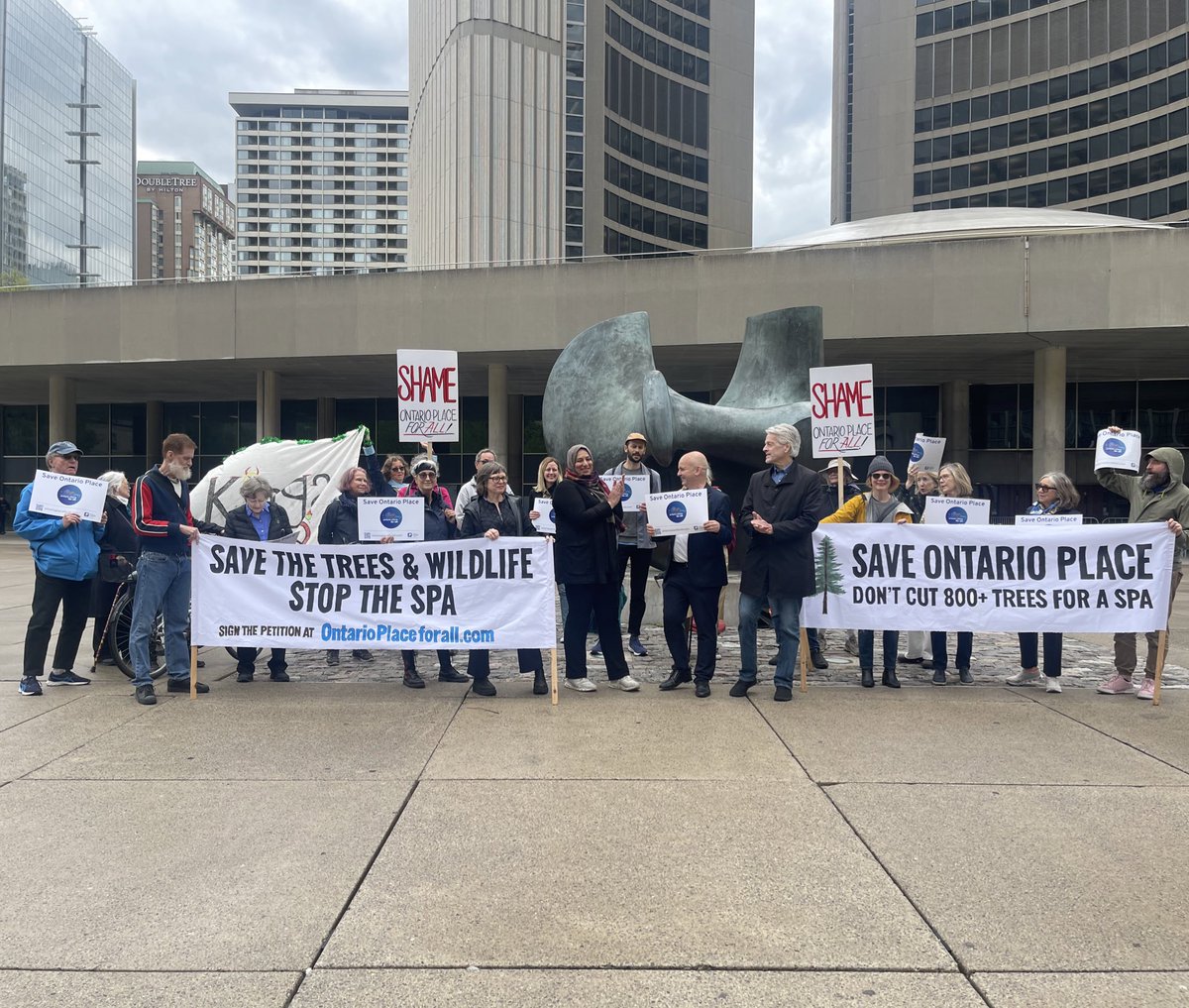 Energetic rally at City Hall before our court case! Thanks @chrisgloverndp and @ausmalik for speaking and showing your support for a public Ontario Place! Court case now scheduled for 11:30am at Osgoode Hall, Court C. #topoli #onpoli